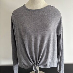 Gap Fit Breathe Respirant Topin a Medium Grey Colour